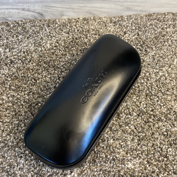 Coach Eyeglass Sunglass Hard Clamshell Case Black Velvet Interior Standard Size - Picture 6 of 6